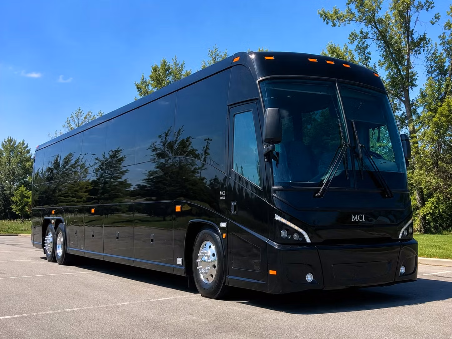 from corporate conferences to employee shuttles lincoln has a bus for it