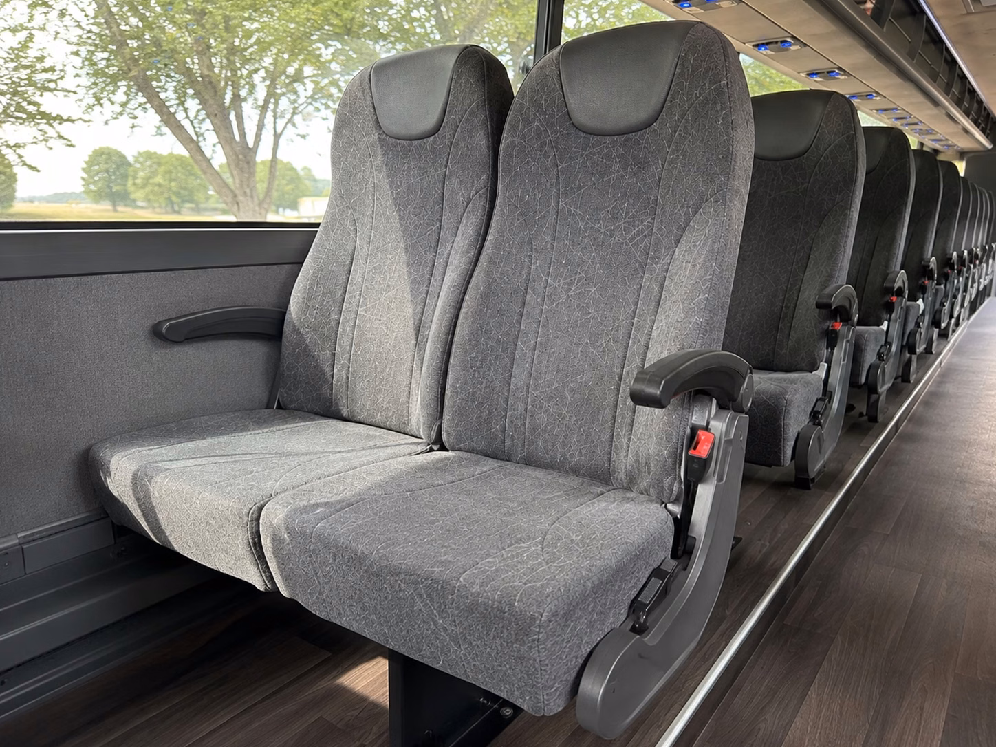 lincoln bachelorette party bus rentals to kick off the wedding weekend right