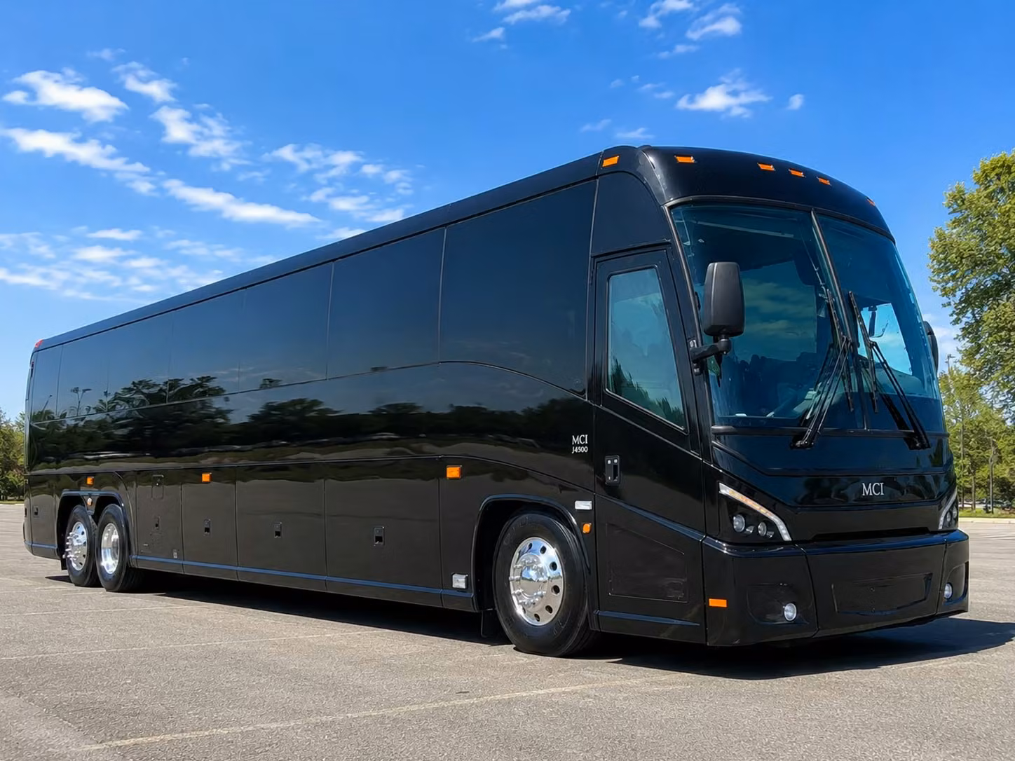 school field trip charter bus rentals in lincoln