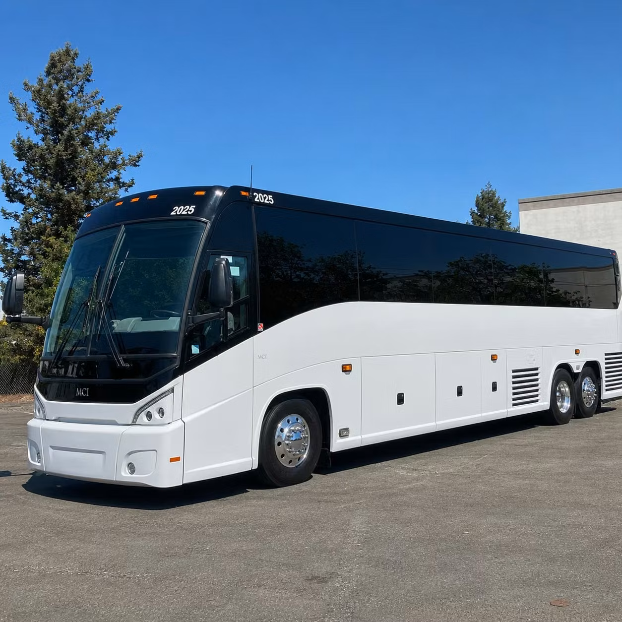 you can find and book long distance transportation in lincoln and any nearby city